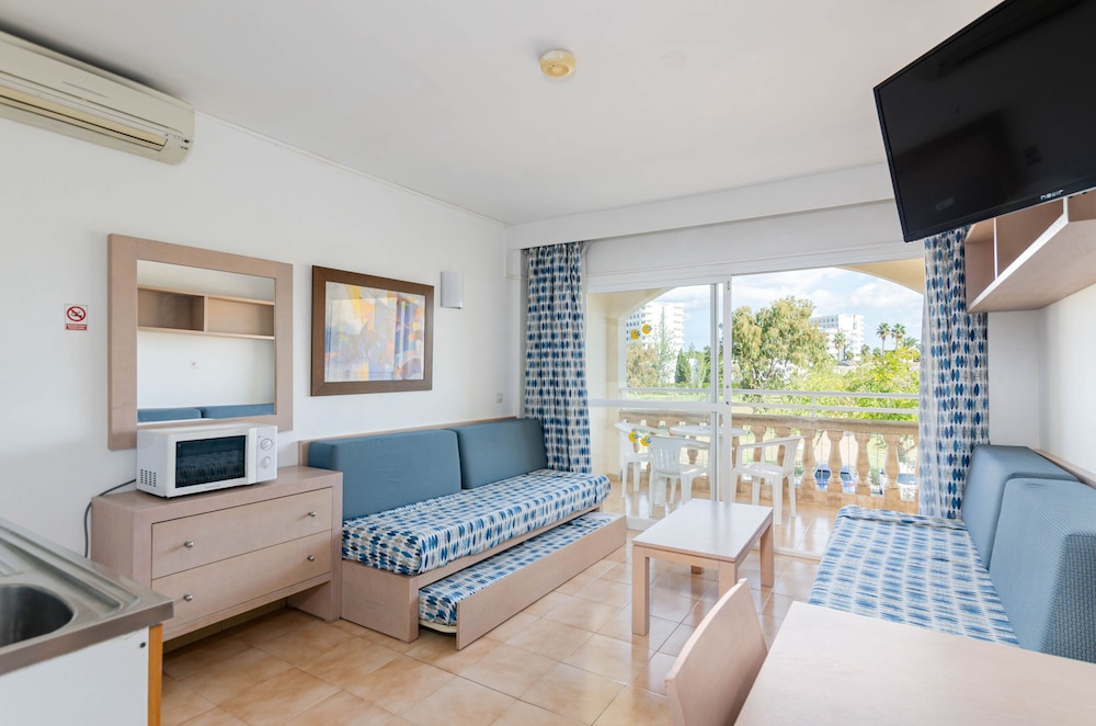 Mariners Club Apartments 17/46