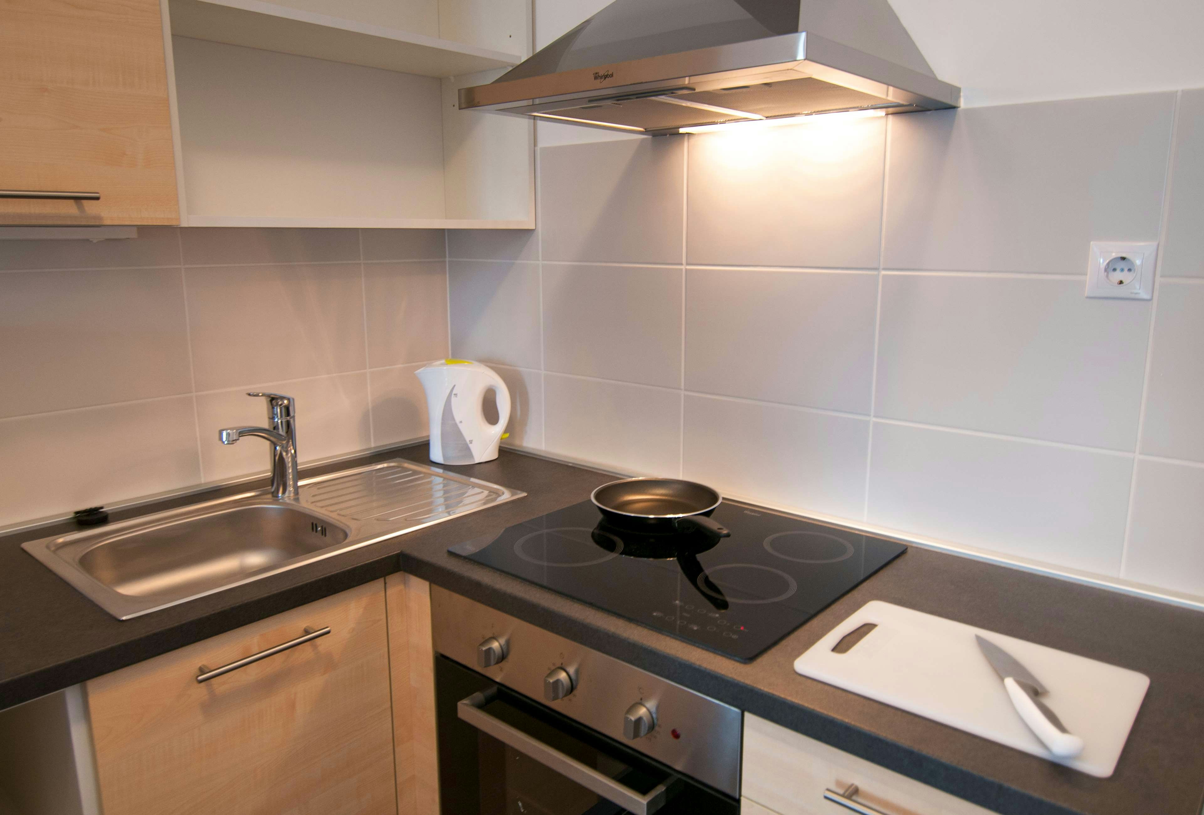 CORVIN CENTER SUITES 80/87