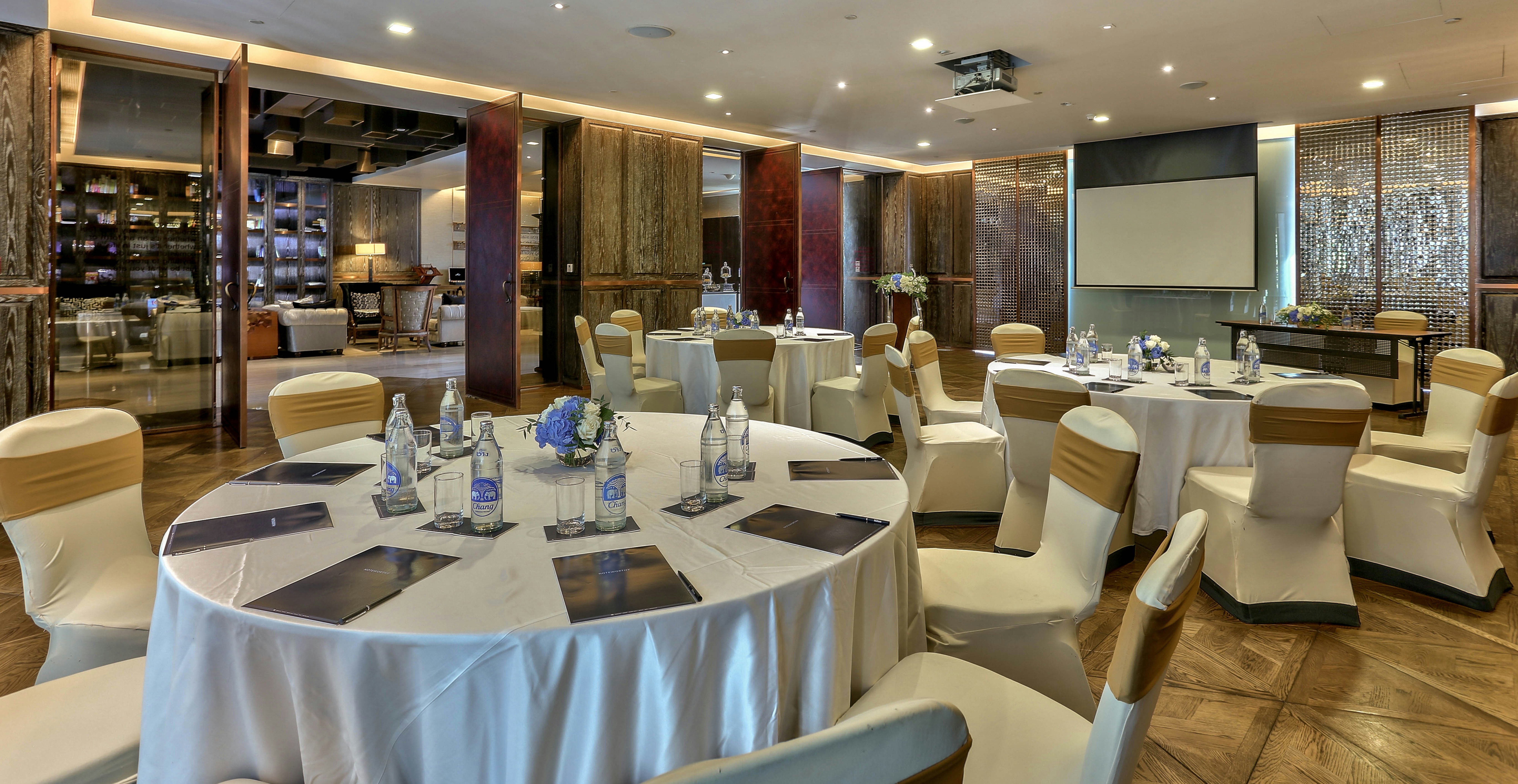 Hilton Sukhumvit Bangkok Hotel 62/80