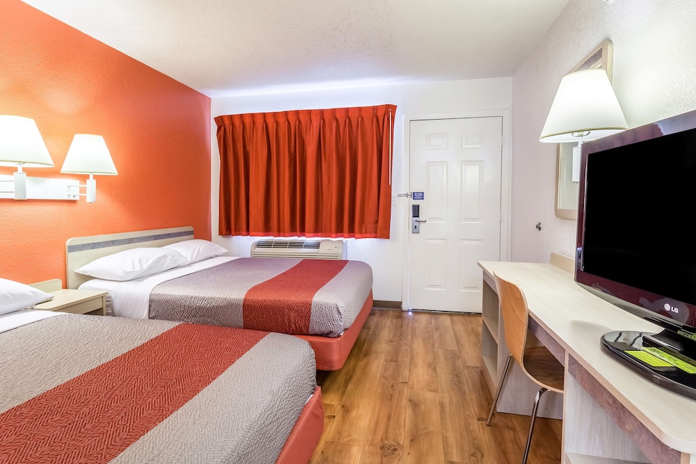 Motel6 Sacramento, CA - Downtown 18/60
