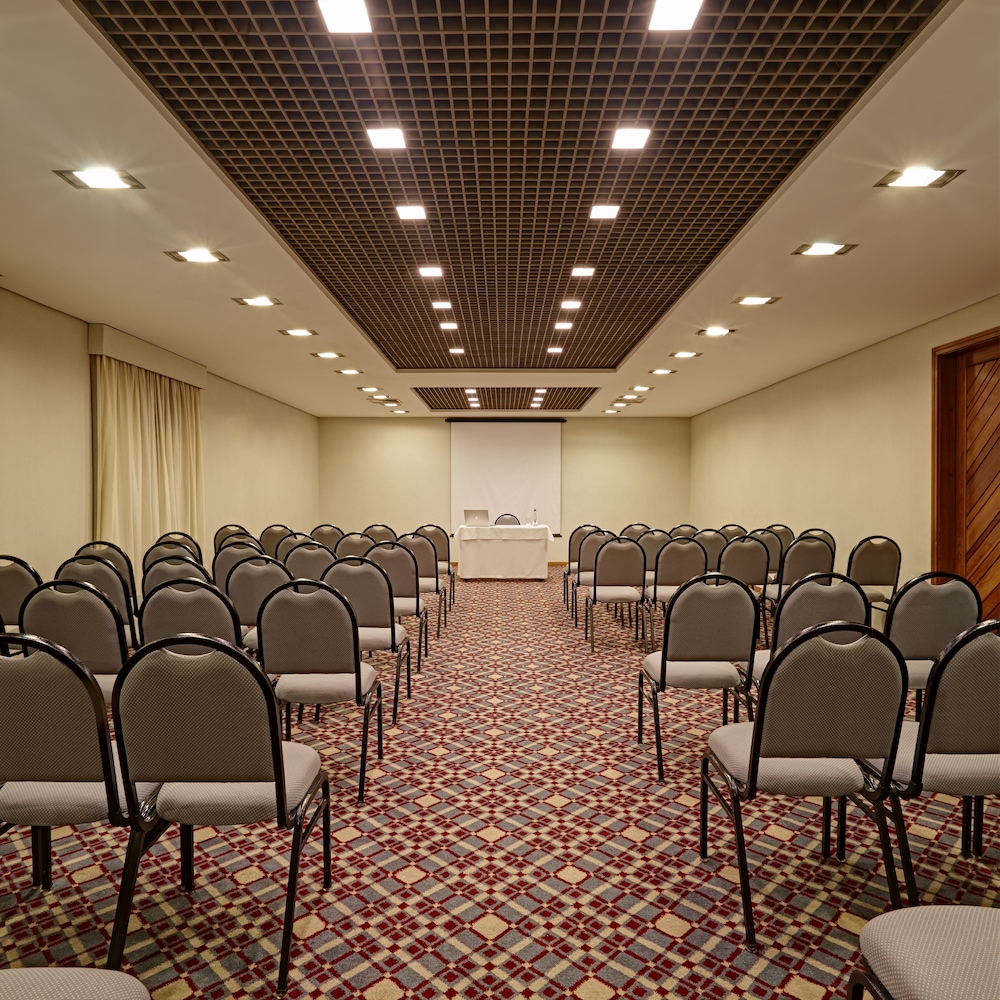 Regent Park Hotel 20/26