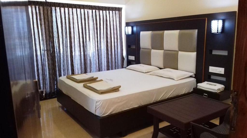 Hotel Maadhini 15/35