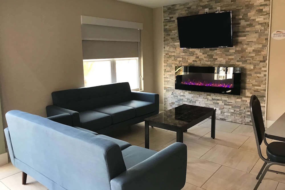 Baymont by Wyndham Lake Park Valdosta I75 13/17