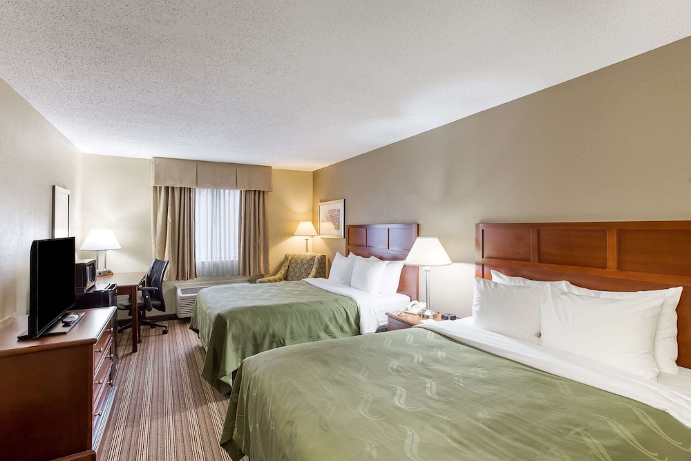 Quality Inn Athens, OH 20/50