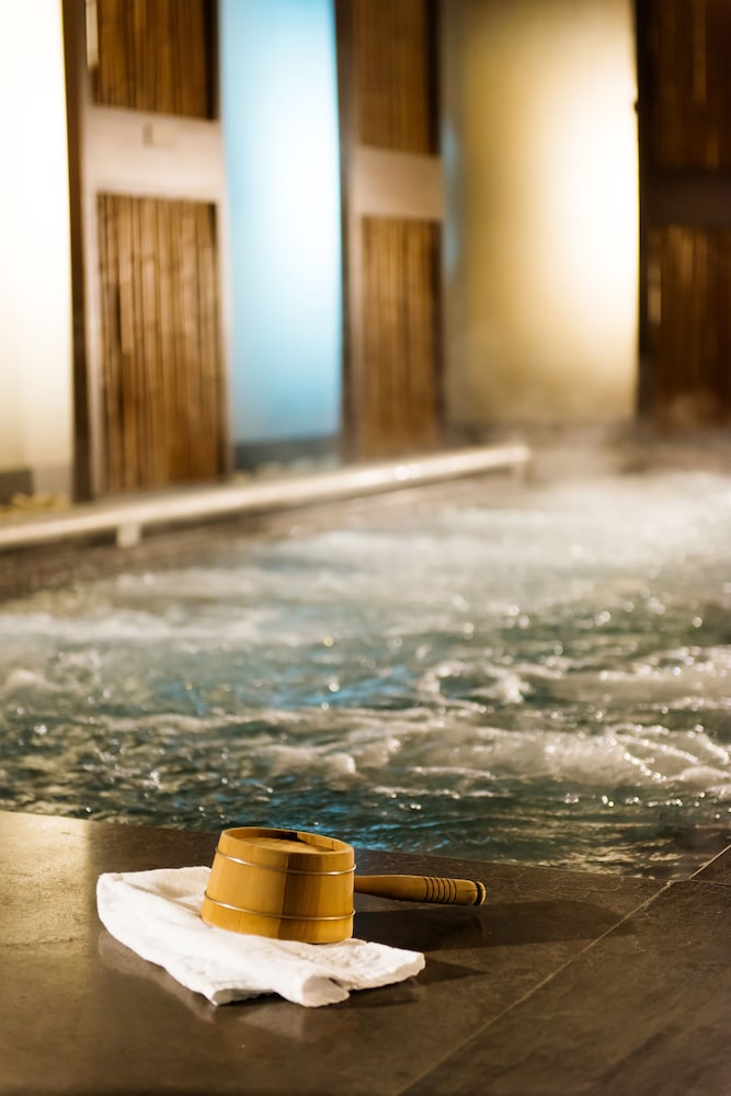 Beitou Hot Spring Resort Tian Yue Quan 33/65