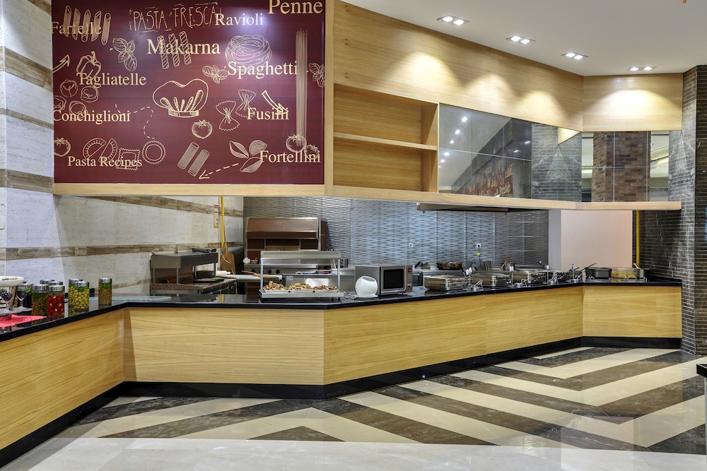 Lobby at Sunis Efes Royal Palace and Spa, MENDERES