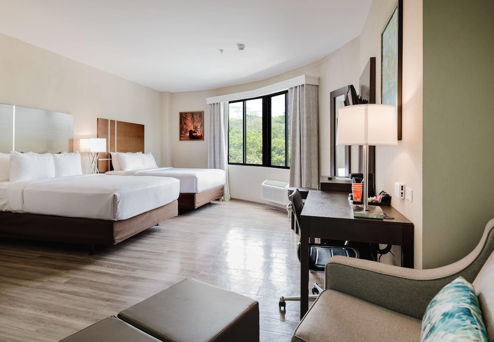 Comfort Inn & Suites Tobago 14/50