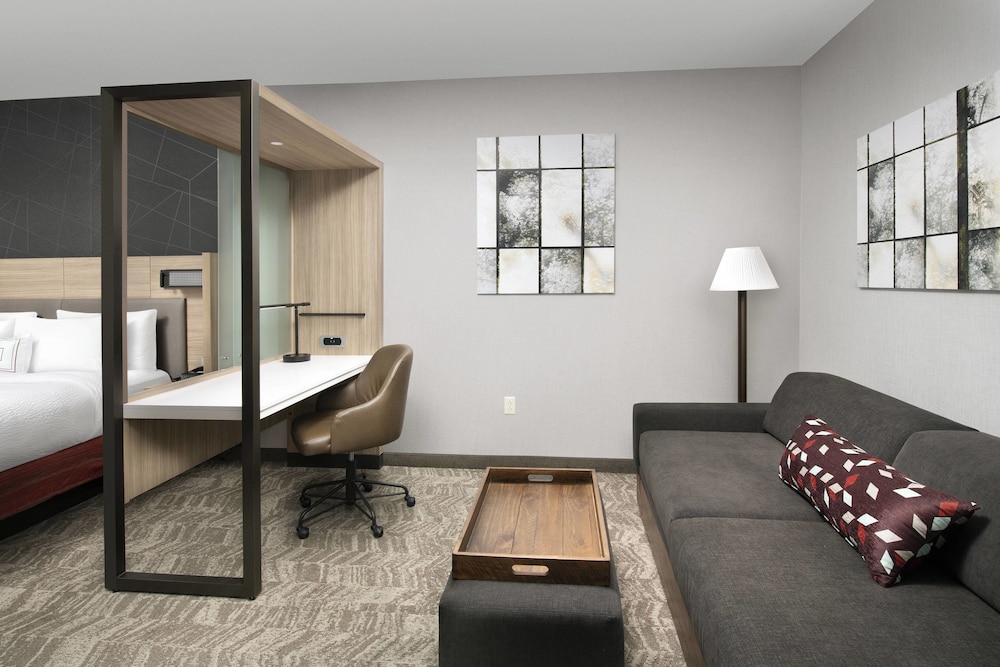 SPRINGHILL SUITES ALBUQUERQUE NORTH/JOURNAL CENTER 19/28