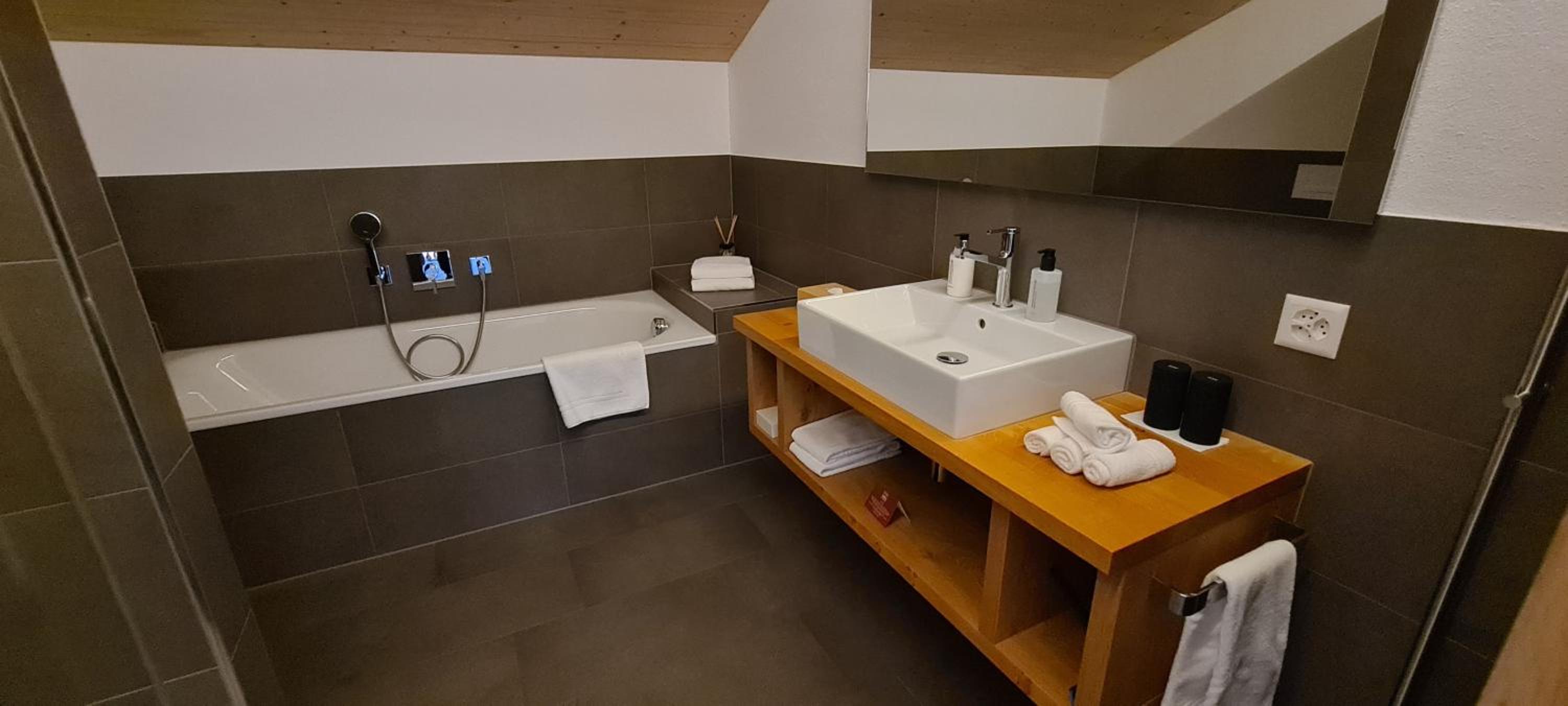 Hotel Reuti 45/49