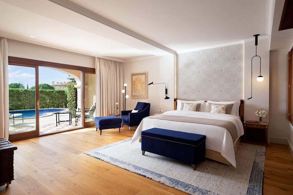 1 Bedroom, Residence, Suite, King Bed, Private Pool 3/5