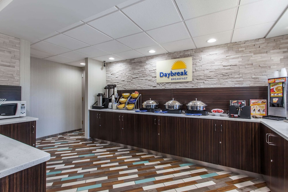 Days Inn by Wyndham Wilmington Brandywine 5/33