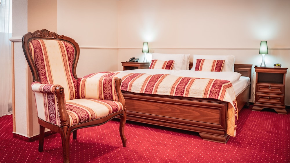 BEST WESTERN HOTEL CAPITAL 9/50