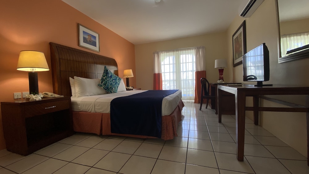 Bay Gardens Inn 6/75