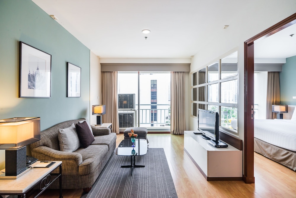 Evergreen Place Siam by UHG 46/72