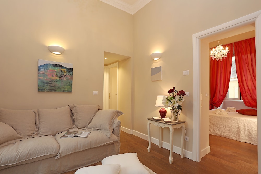 Spagna Art & Suites 37/58