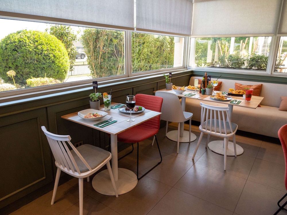 Ibis Concepcion 40/46