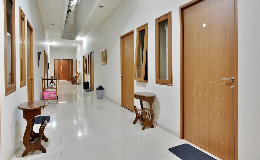 ZEN Rooms Anggrek Loka BSD 13/35