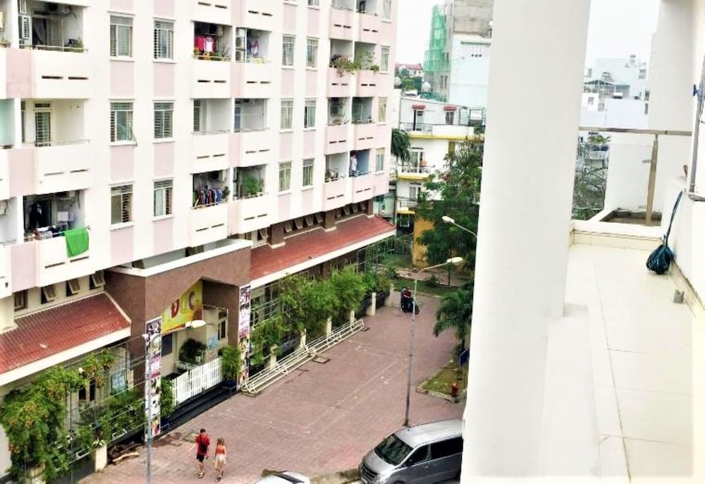 M-H Apartment Hotel 4/50