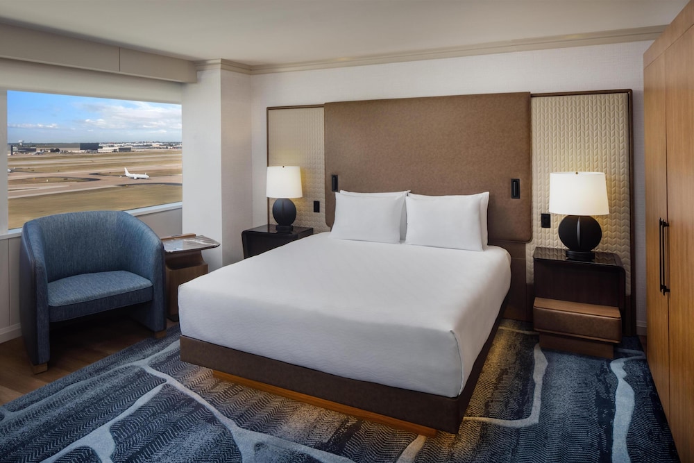 Grand Hyatt DFW 20/64