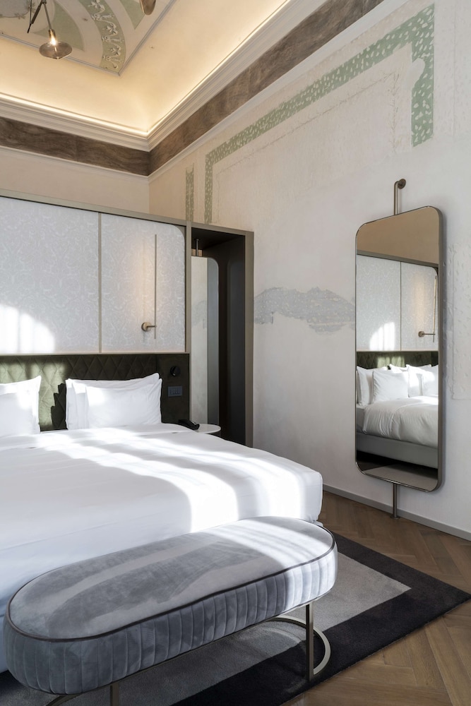 Radisson Collection Hotel, Palazzo Nani Venice 22/77