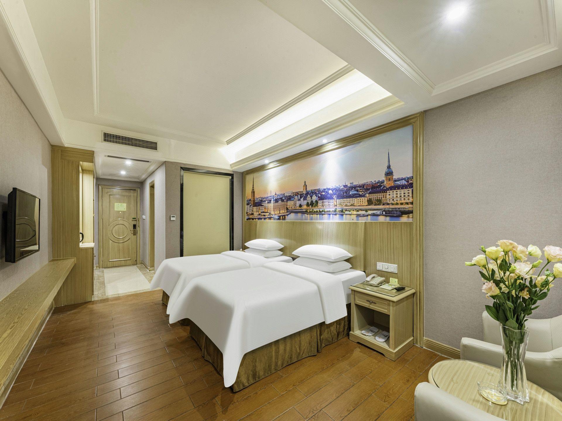 Vienna Hotel (Foshan Longjiang Convention and Exhibition Center) 27/36