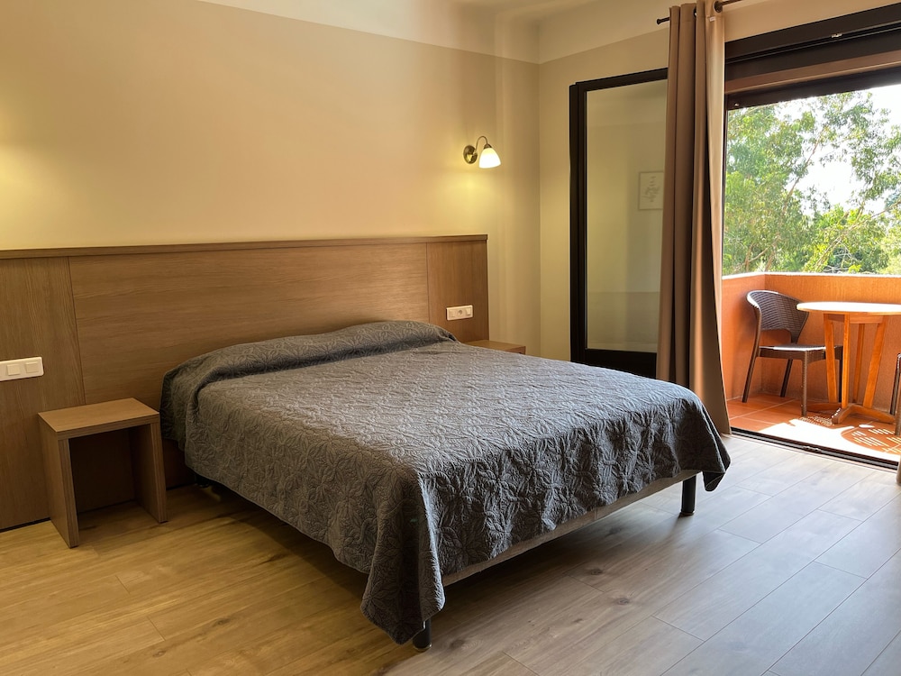 Hotel Corsica 18/50