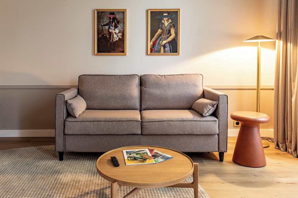Mercure Angouleme Hotel de France 48/72