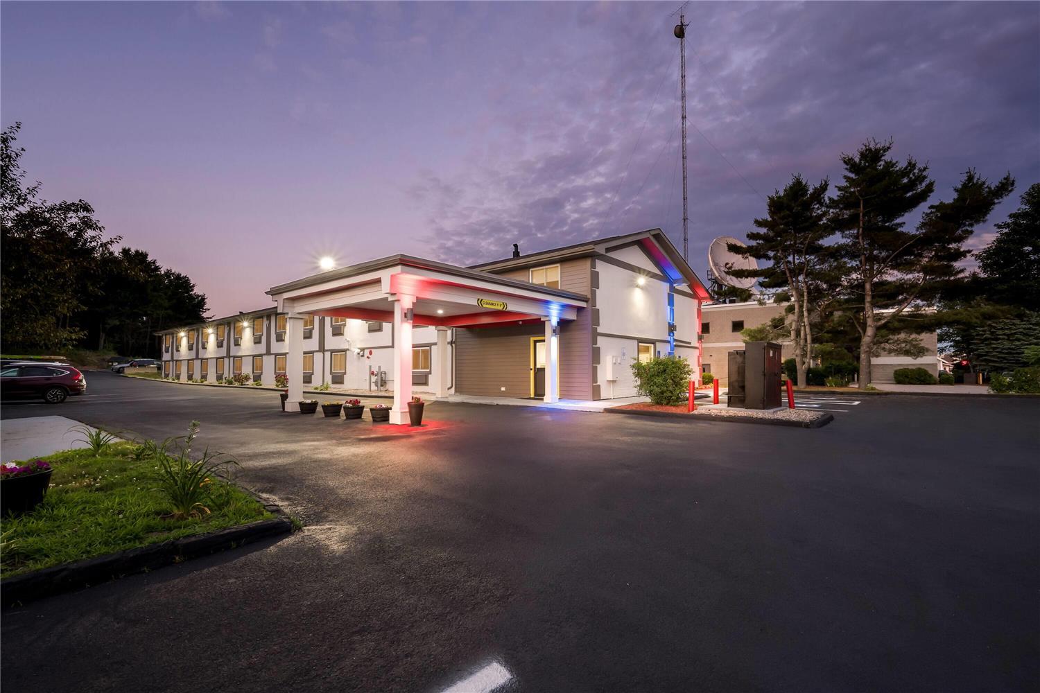 Super 8 By Wyndham Lewiston Auburn Area 13/18