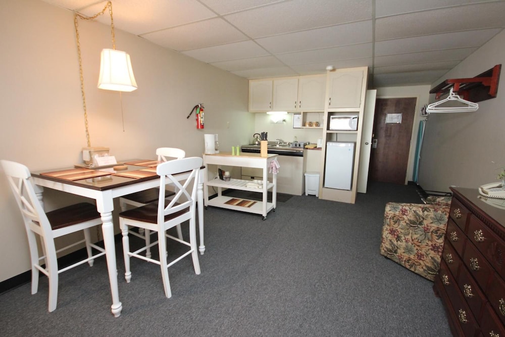 Saint Andrews Inn and Suites 26/34