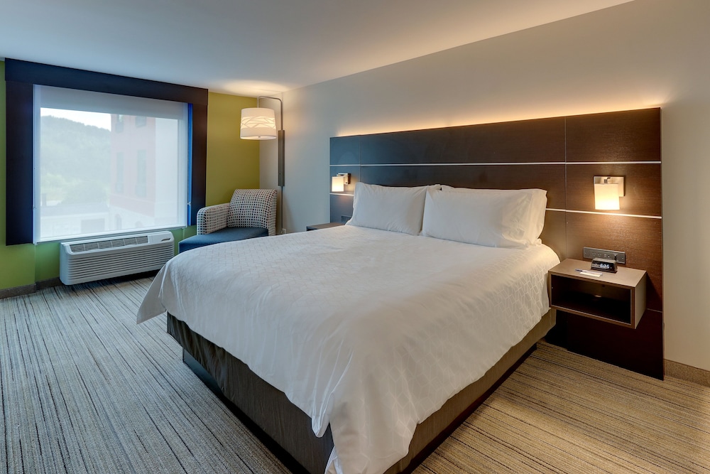 Holiday Inn Express & Suites Corbin, an IHG Hotel 32/61