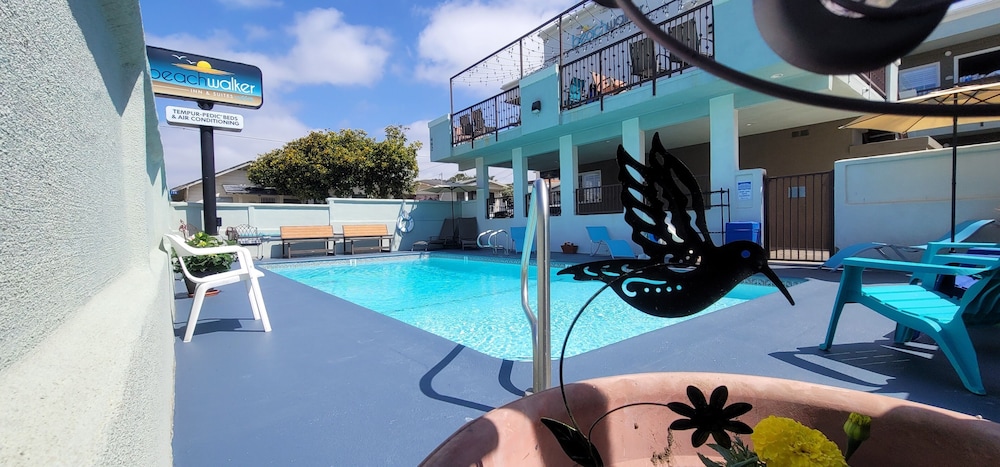 Beachwalker Inn and Suites 27/50