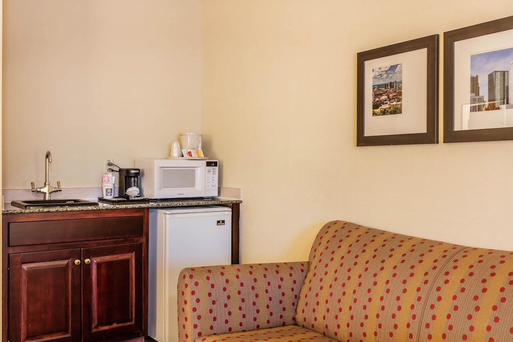 Comfort Inn & Suites Jasper Hwy 78 West 4/26