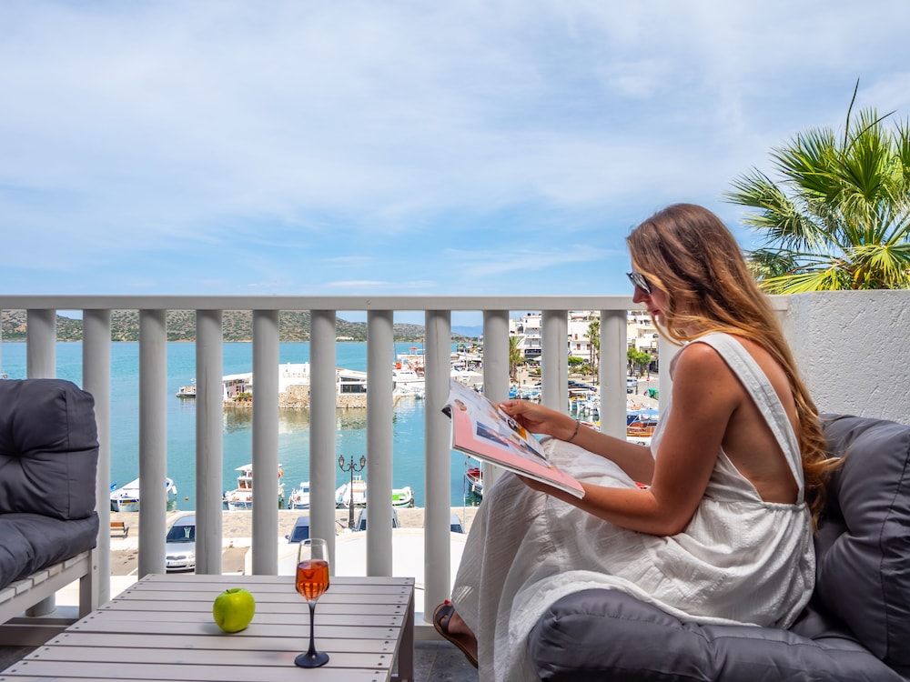 Kalypso Hotel 42/48