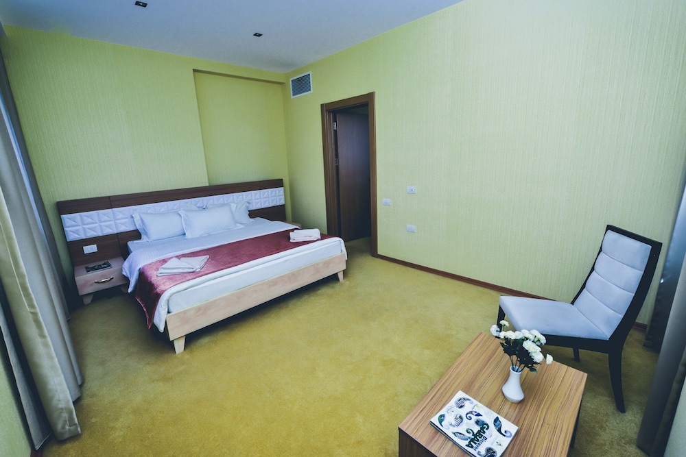 Gabala City 12/40