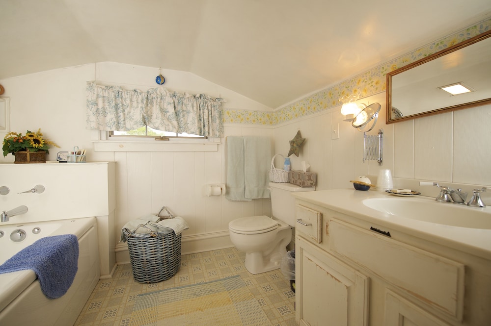 Osceola Mill House B&B 68/69