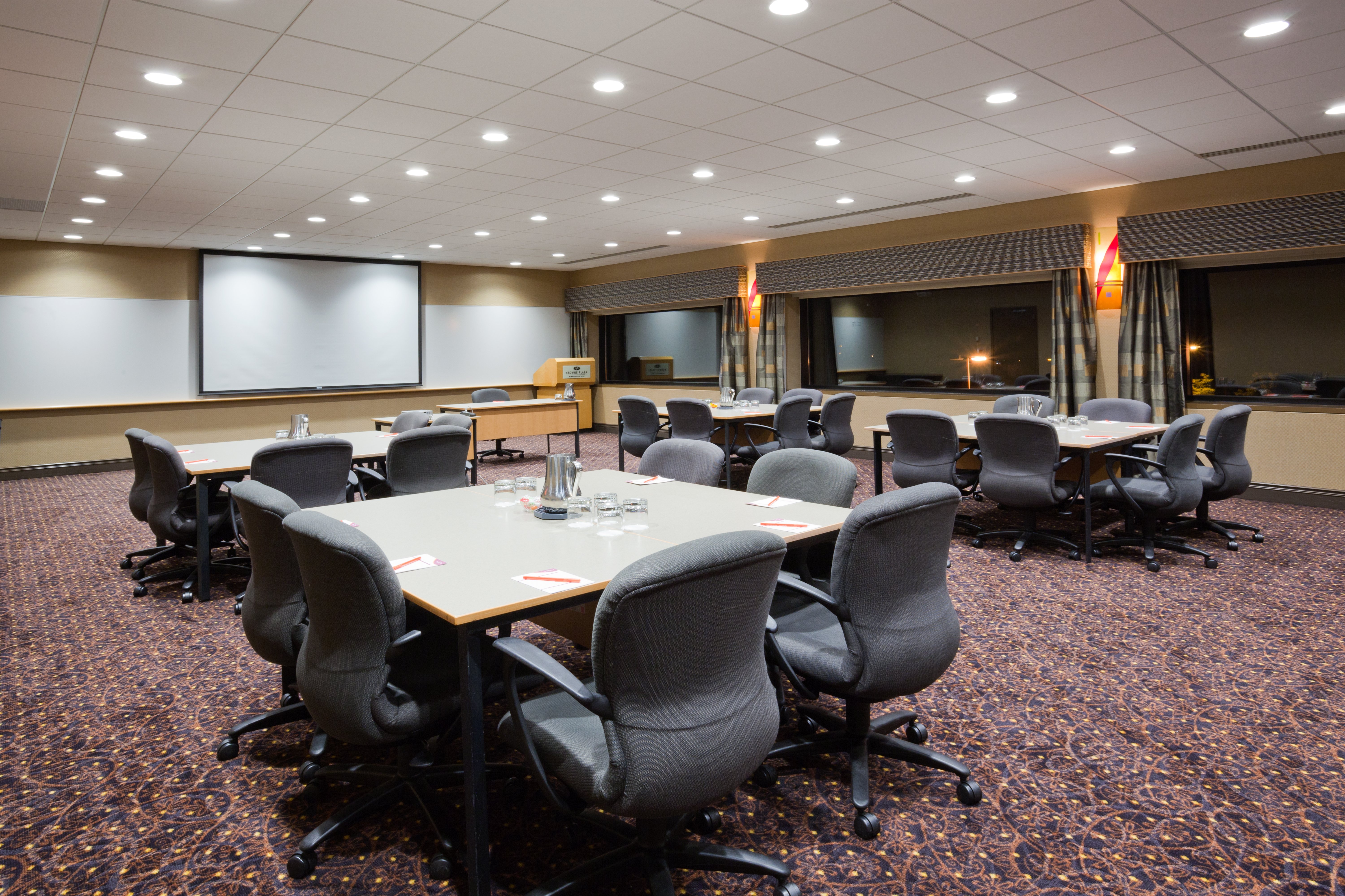 Crowne Plaza Minneapolis West 50/60