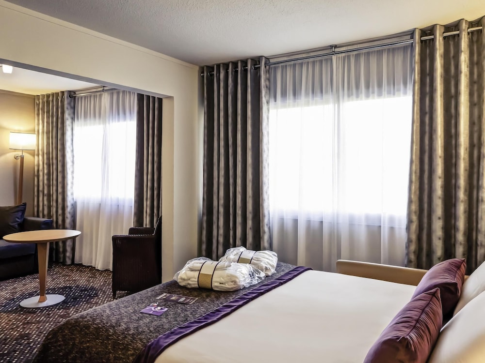 MERCURE LYON CHARBONNIERES 14/50