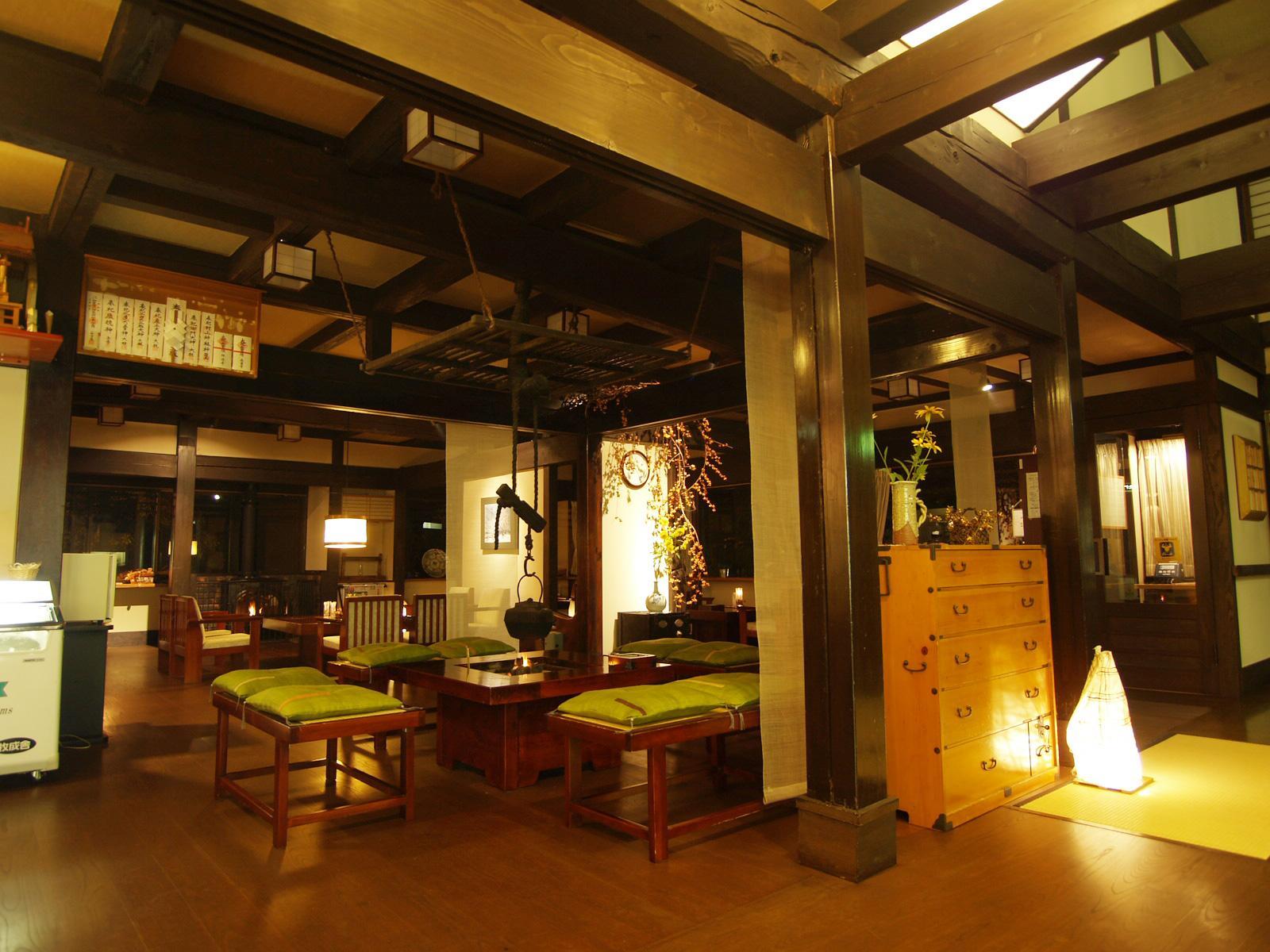 Japanese, Standard, 2 Beds, Mountain View, Smoking