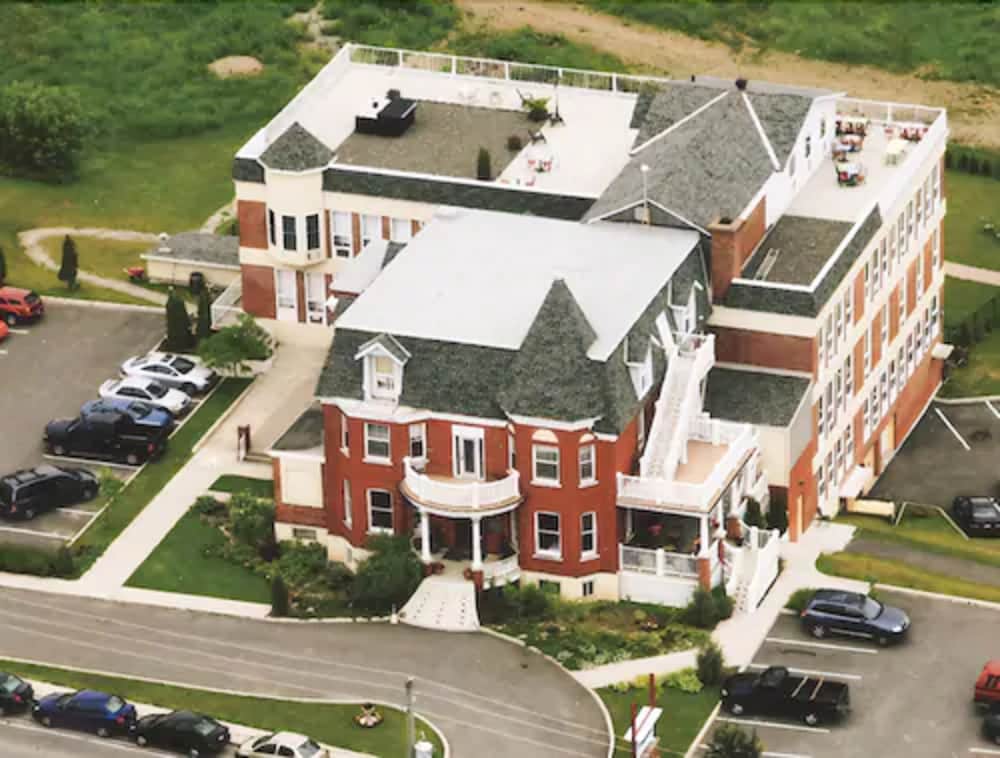 Auberge Montebello 56/67