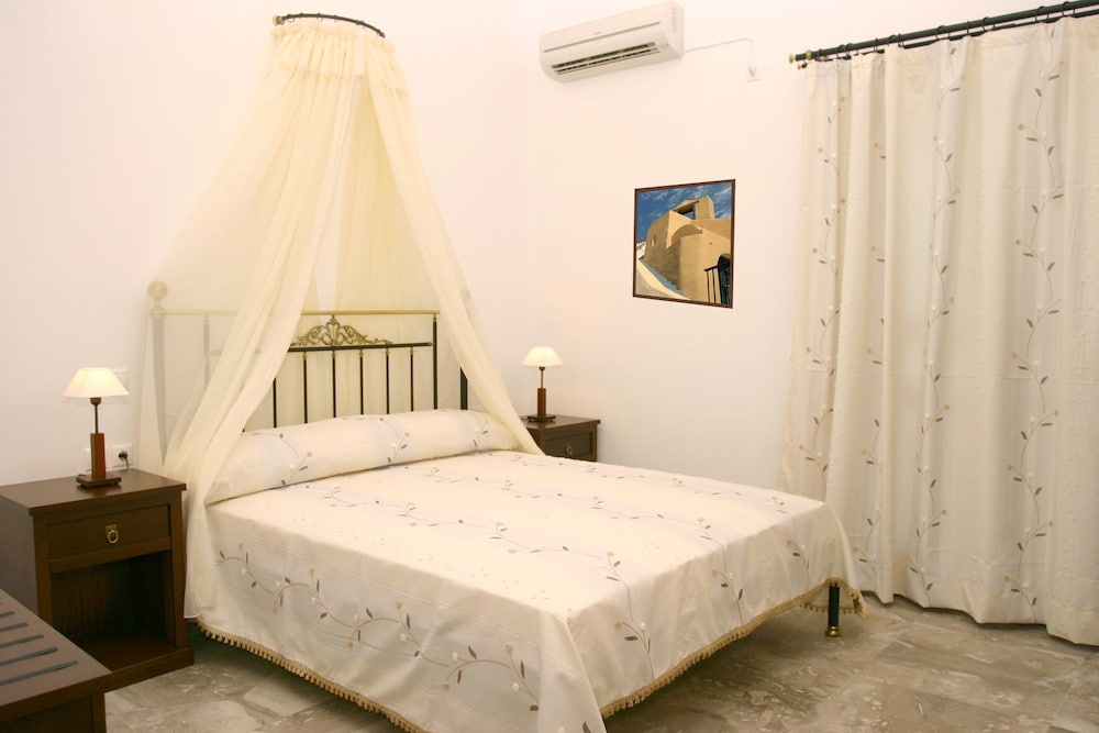 MARY HOTEL(Studios and Apartments) 19/55
