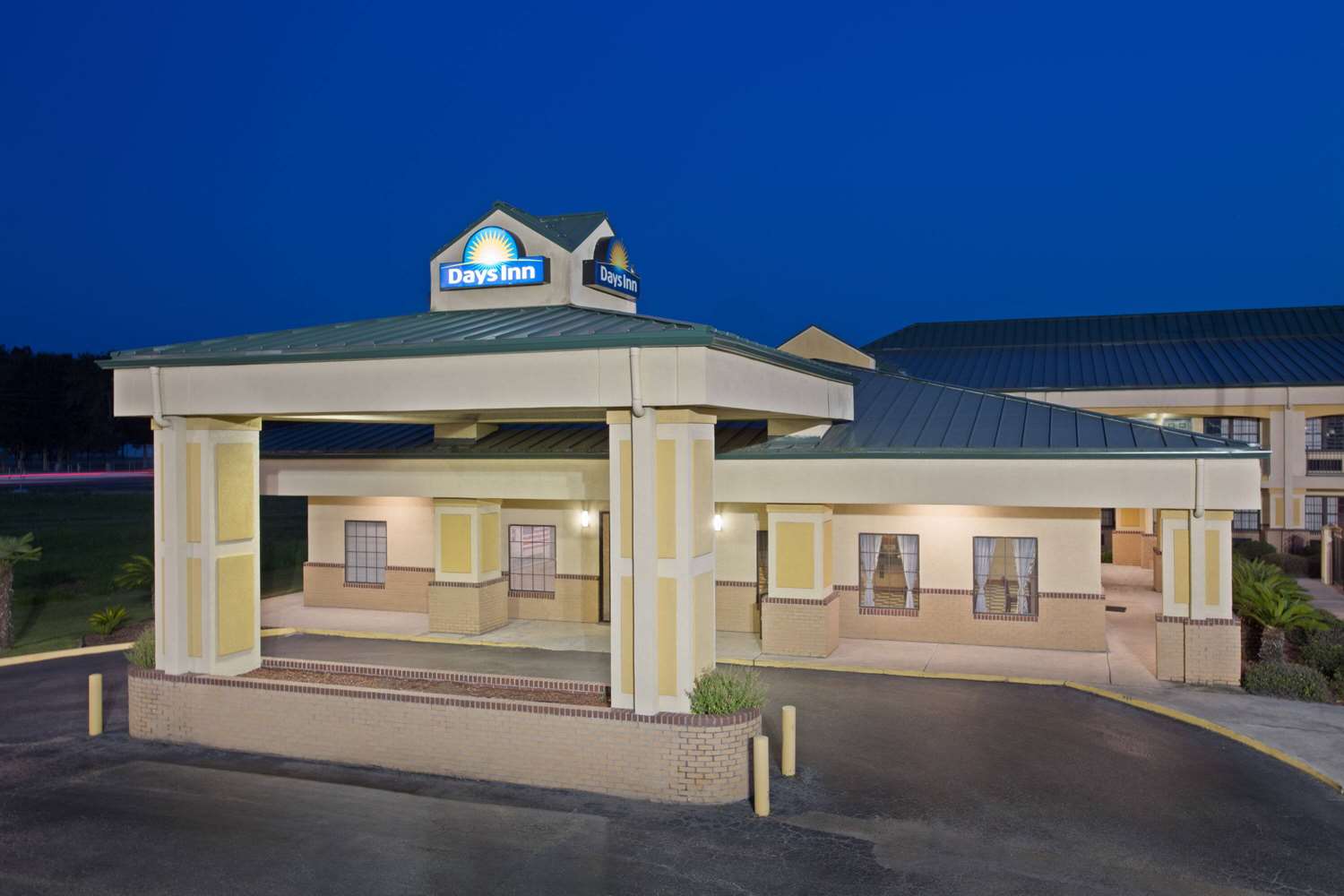 Days Inn by Wyndham Hammond 2/19