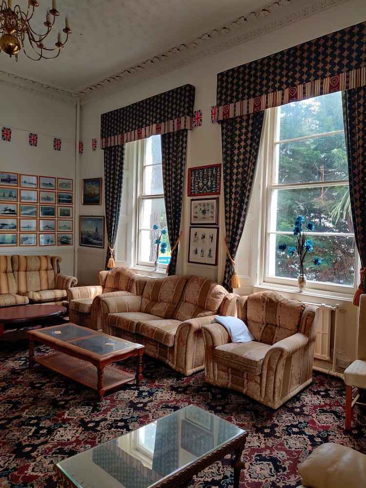 Inglewood Palm Hotel, Abbey Sands Torquay 30/32