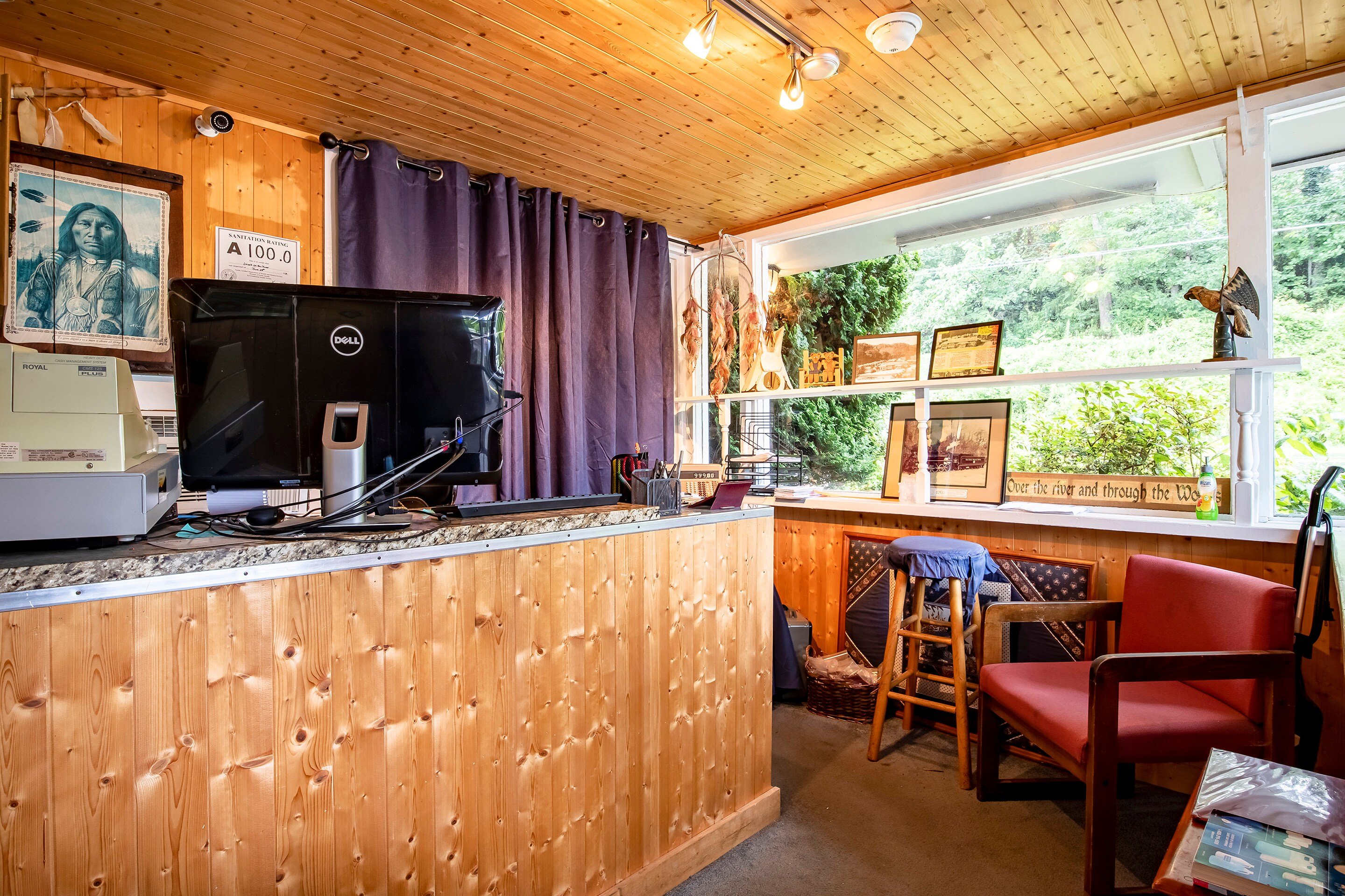Lobby at Lloyd's On The River Country Inn By OYO, BRYSON CITY - NC