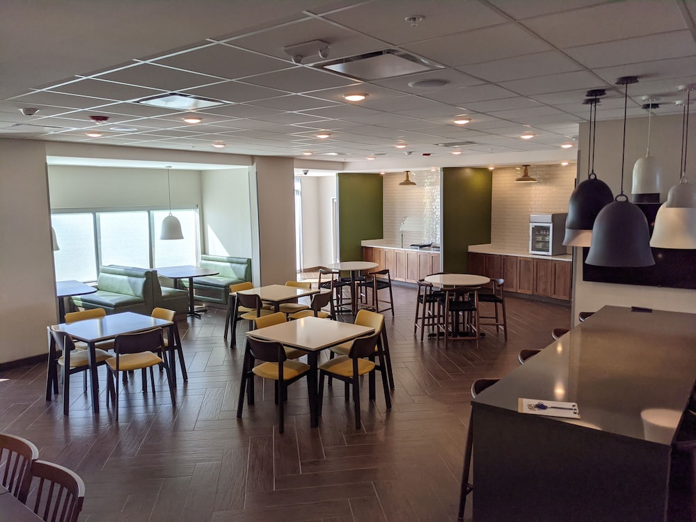 Fairfield Inn & Suites by Marriott Lincoln Crete 37/50