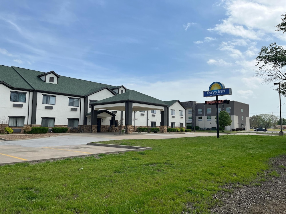 Days Inn by Wyndham Coffeyville 61/63