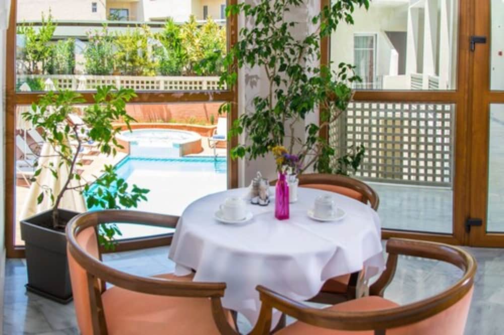 Anita Beach Hotel - Adults Only 37/40