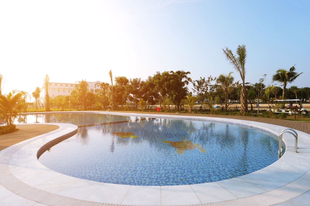 FLC LUXURY RESORT VINH PHUC 46/70