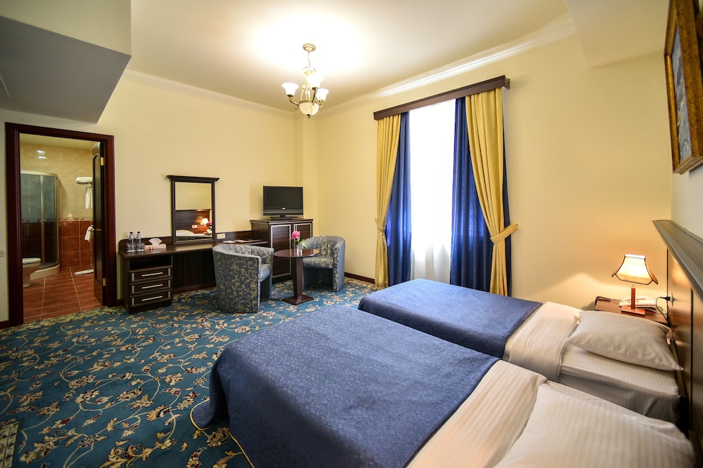 METROPOL HOTEL 22/65