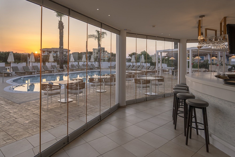 Arkadia Luxury Hotel Apartments 27/50