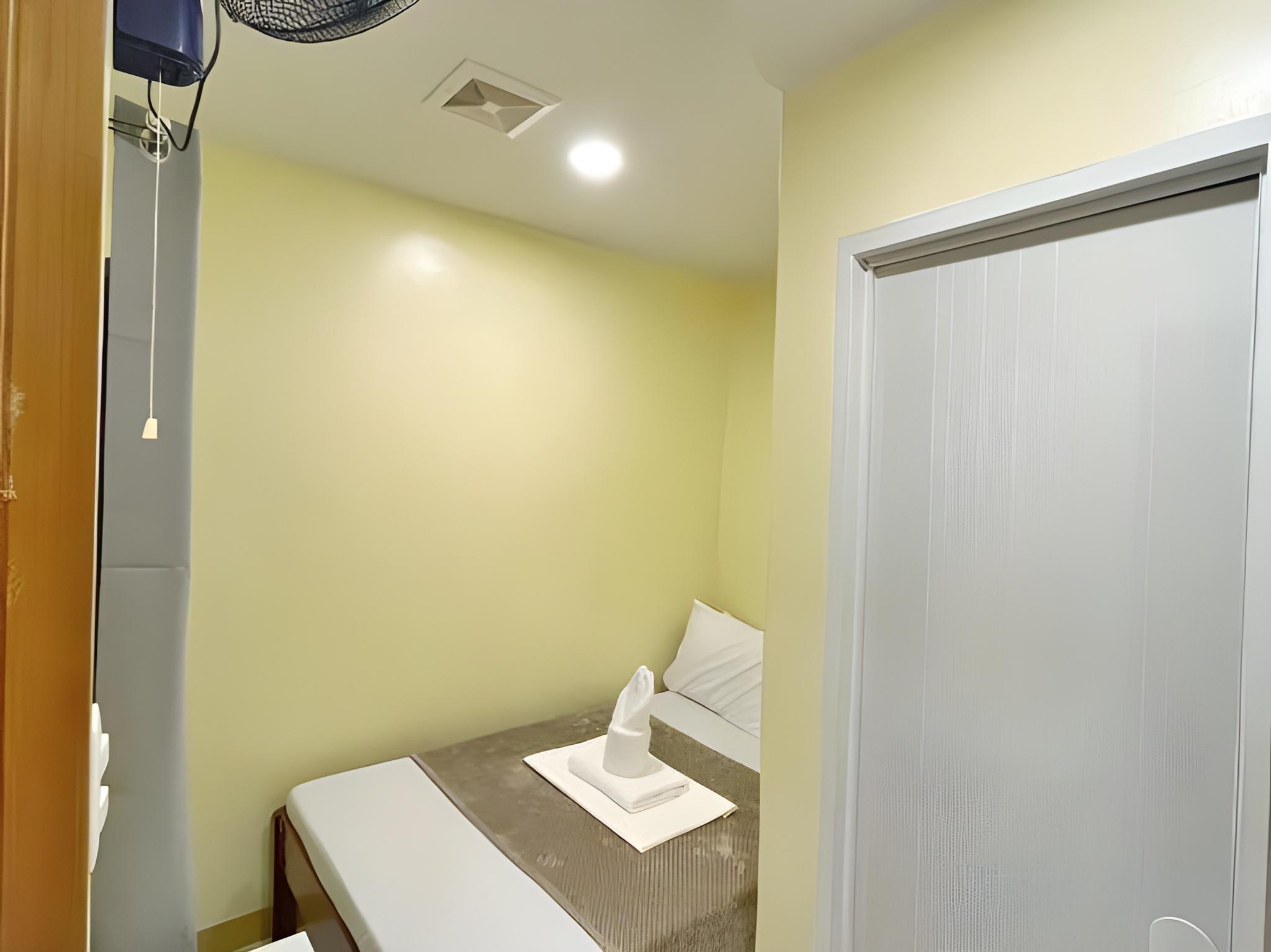 Economy, Double Bed